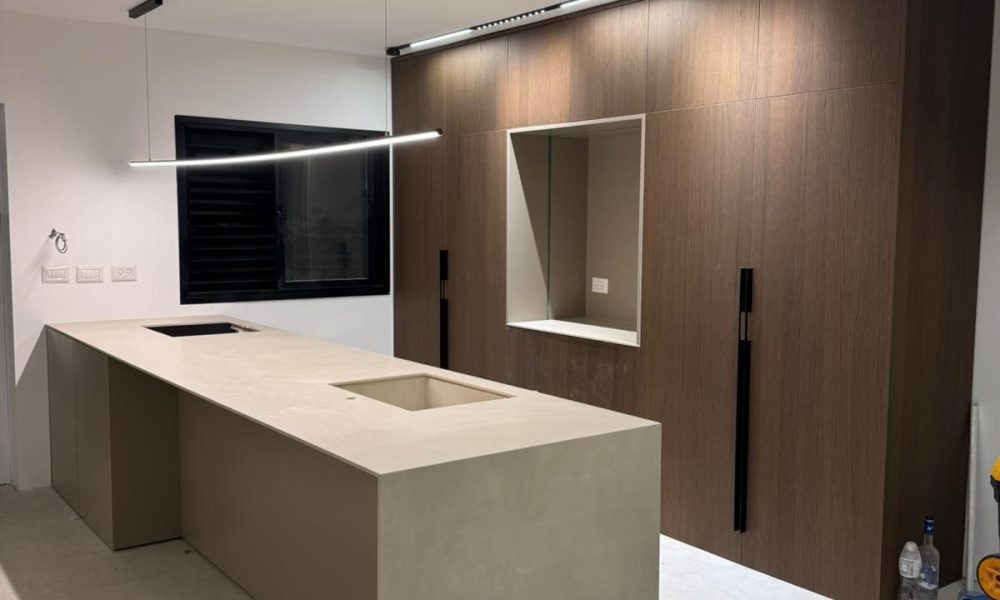 04acf21b-6a07-4bd7-b97a-10ed44ffcbd9