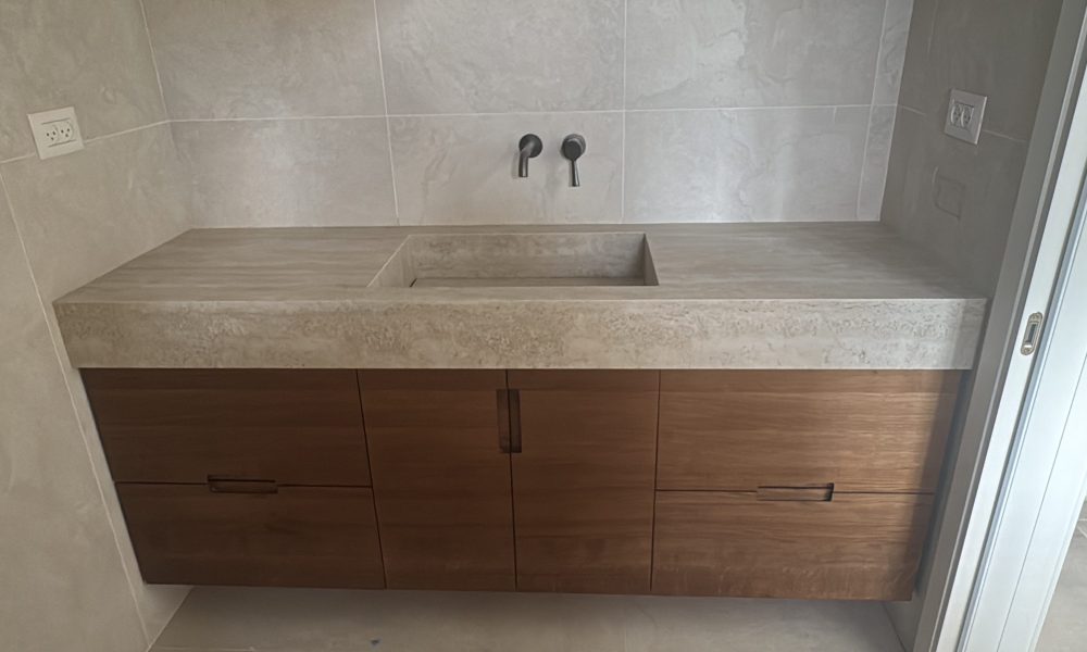 5E15B06C-6C2C-450F-A63C-FF451B871FC2