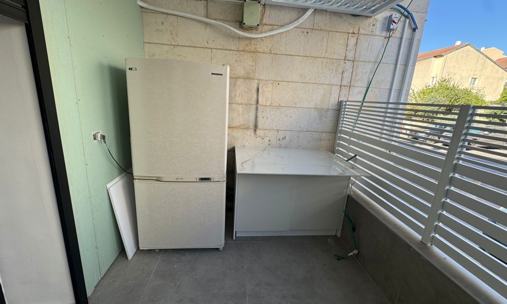 605de282-b3e1-4abe-9c7f-422b918e5da6