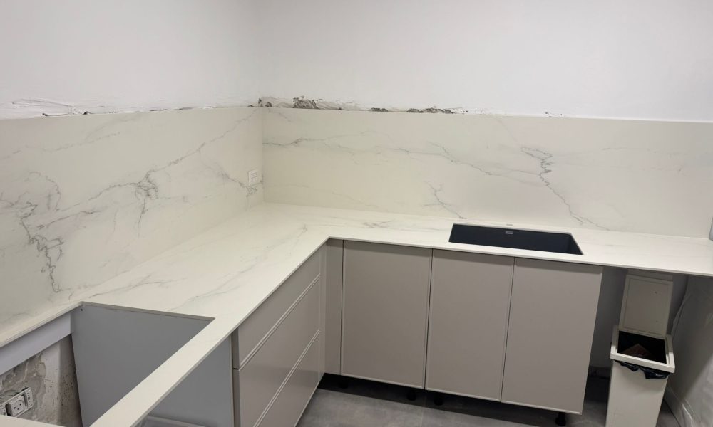 8ff22995-6ead-427a-9604-bf337596f5b8