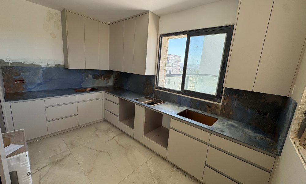 c5757b06-0f16-4f33-ac83-41976fe99f9d